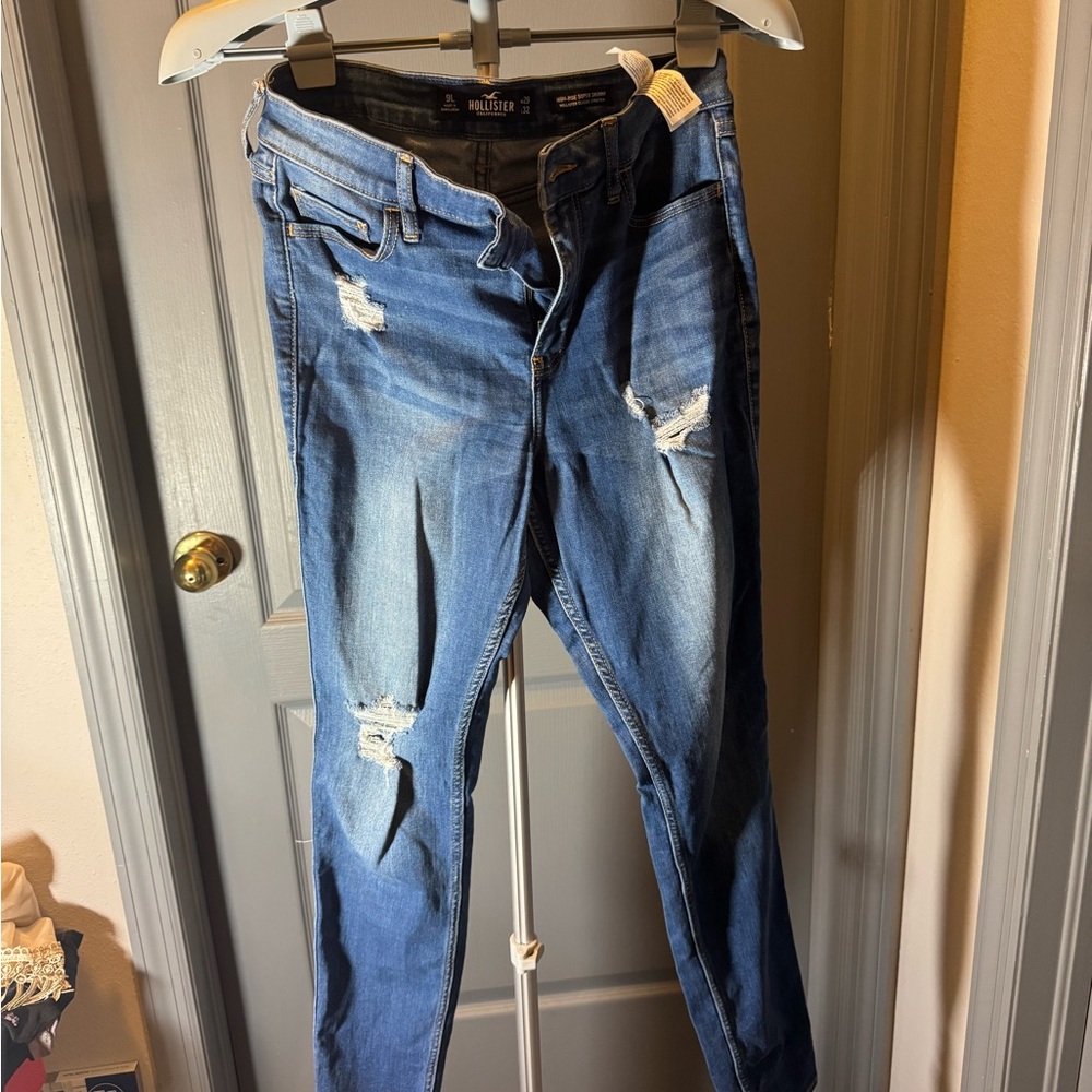 Hollister Women's Dark Blue Ripped Skinny Jeans